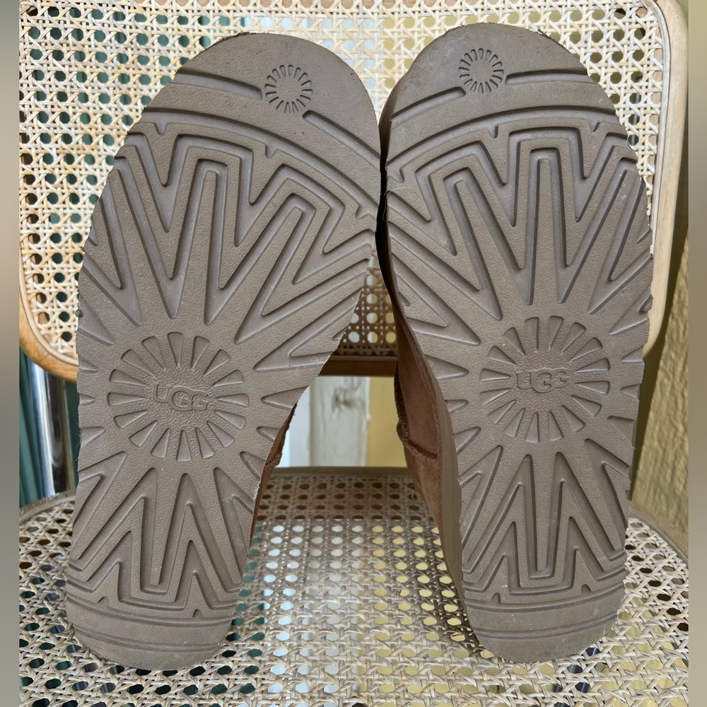Mini Platform UGG Boots size 10 - Picture 6 of 6